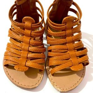 OLD NAVY size 5 sandals